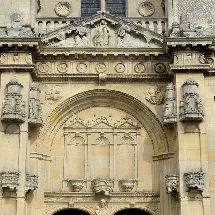 Photo de Église Notre-Dame et croix de Vétheuil