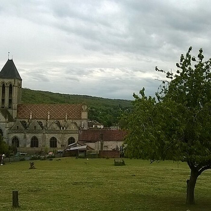 Photo de Église Notre-Dame et croix de Vétheuil