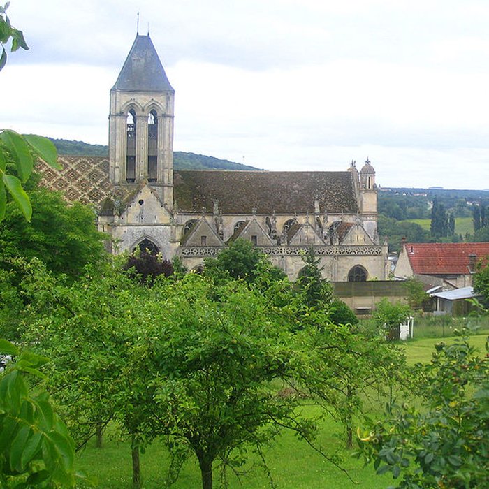 Photo de Église Notre-Dame et croix de Vétheuil