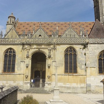 Église Notre-Dame et croix de Vétheuil