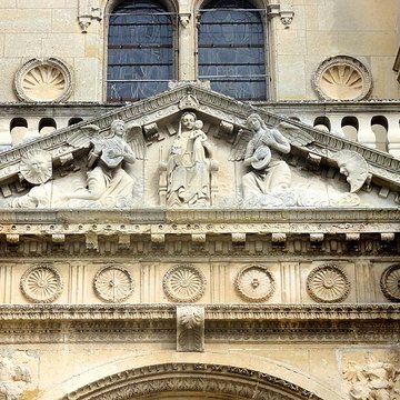 Église Notre-Dame et croix de Vétheuil
