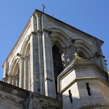 Église Notre-Dame et croix de Vétheuil