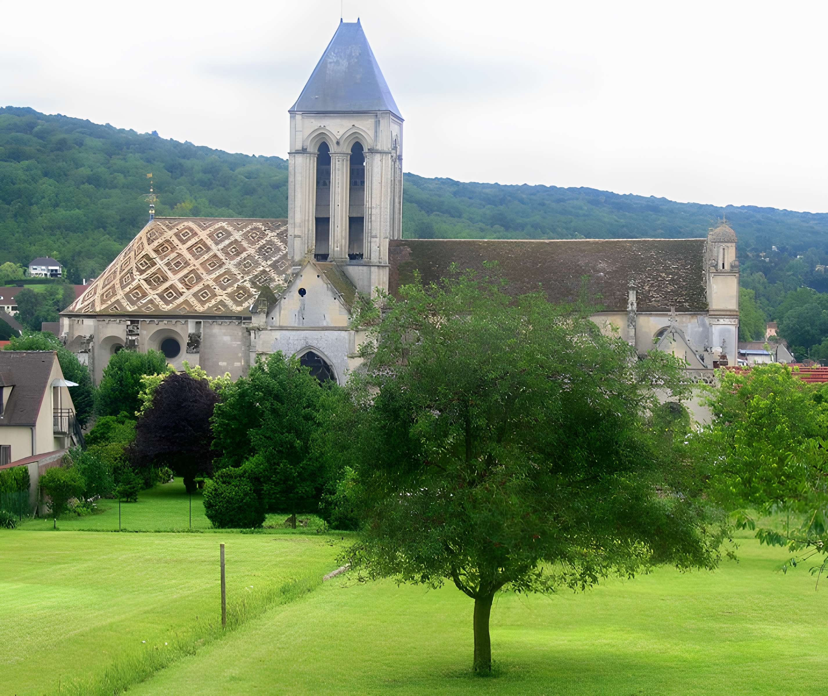 Église Notre-Dame et croix de Vétheuil 