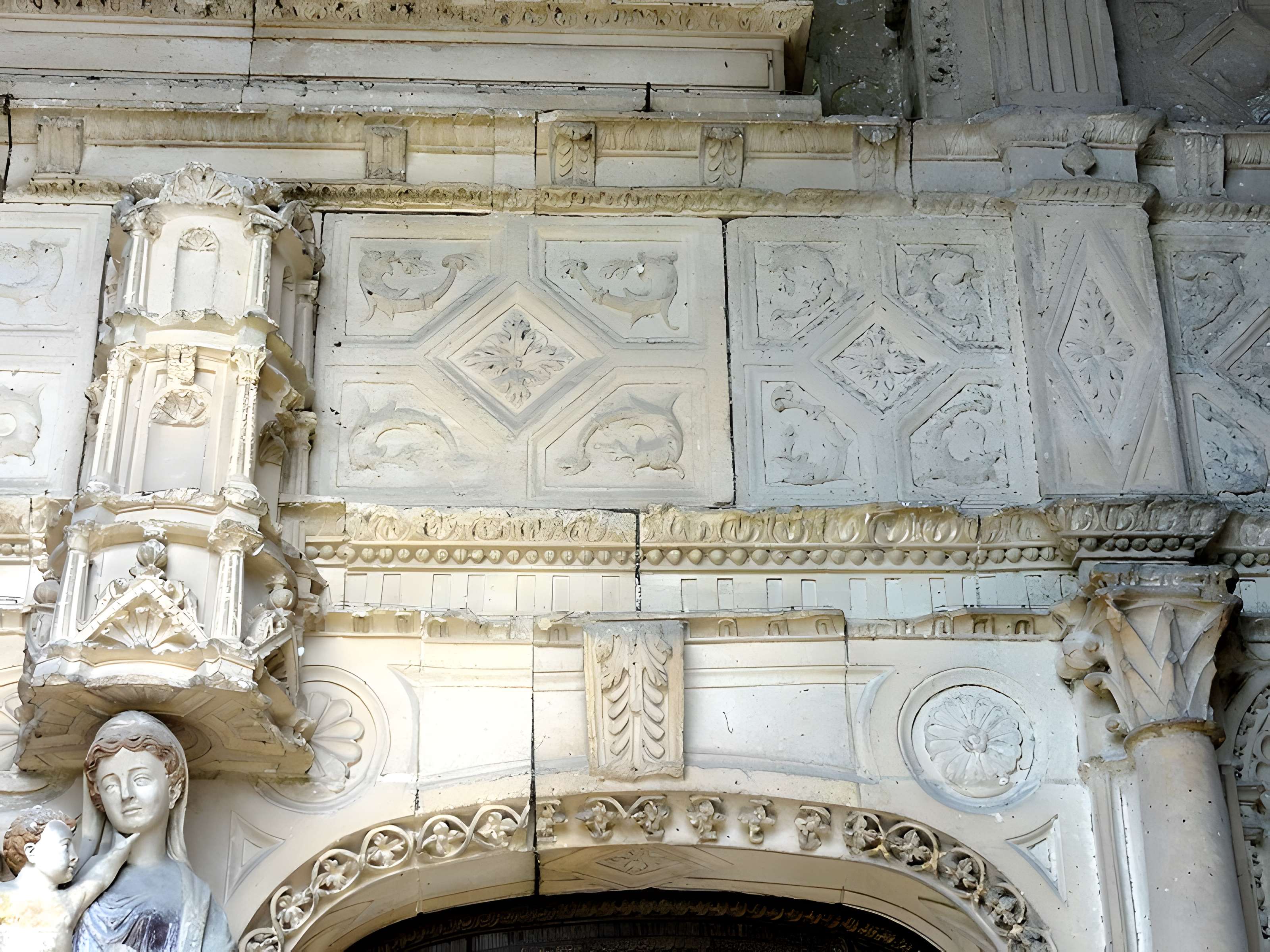 Église Notre-Dame et croix de Vétheuil