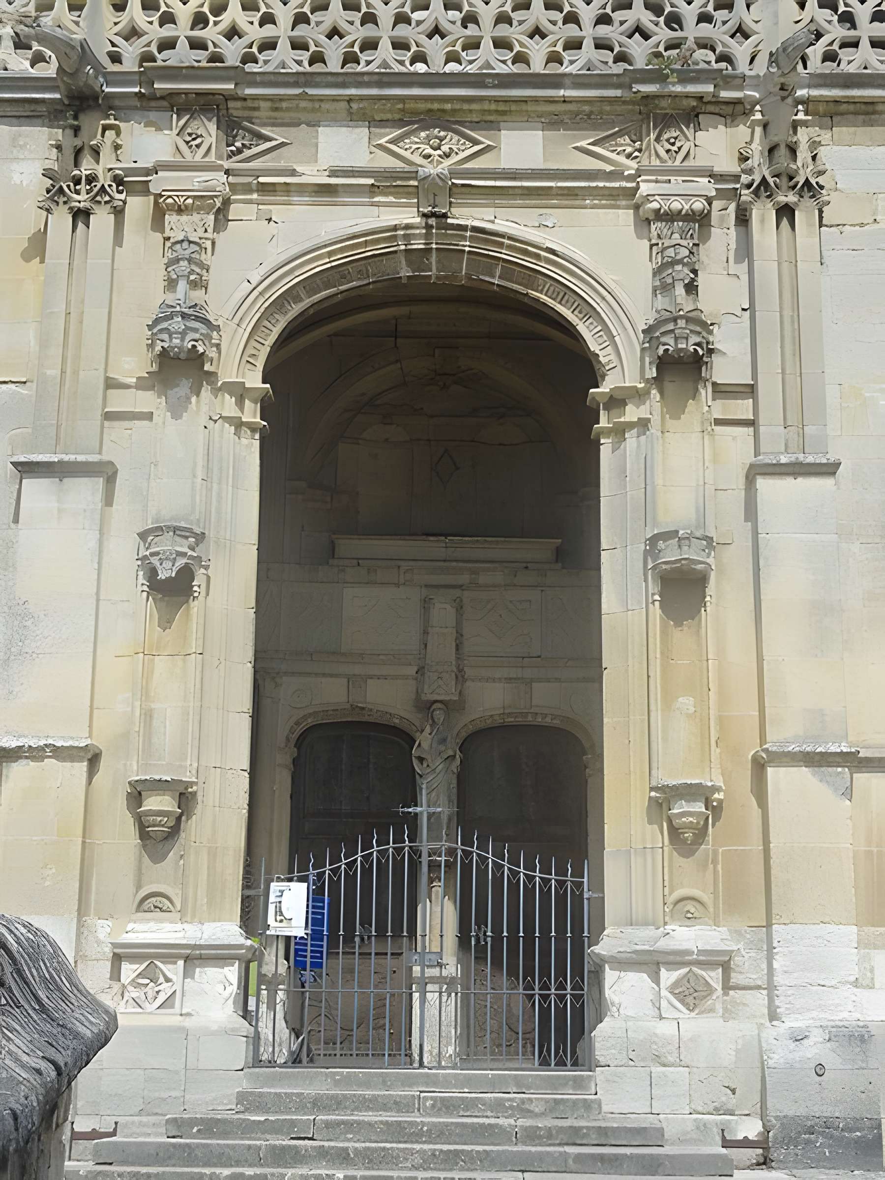 Église Notre-Dame et croix de Vétheuil