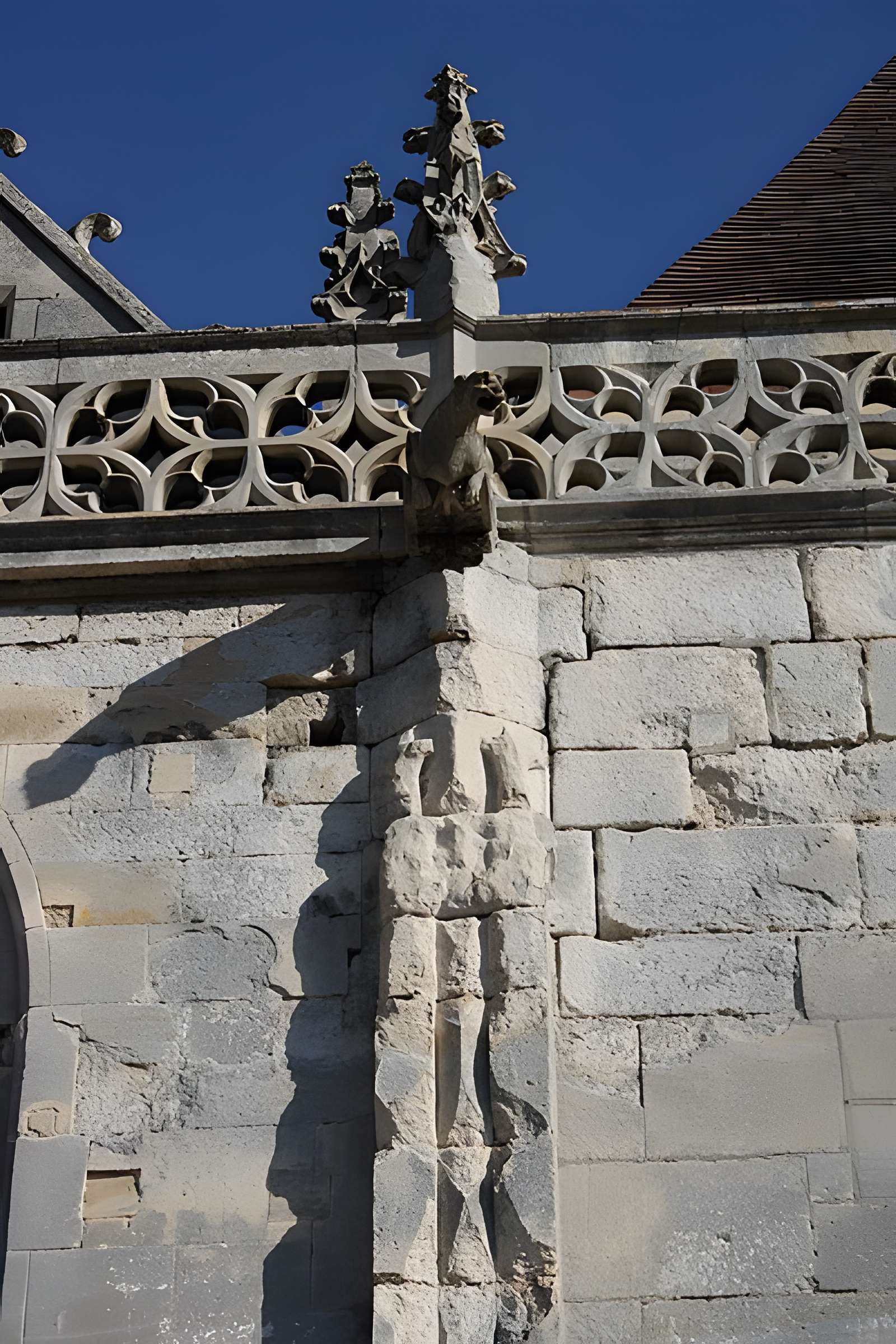 Église Notre-Dame et croix de Vétheuil