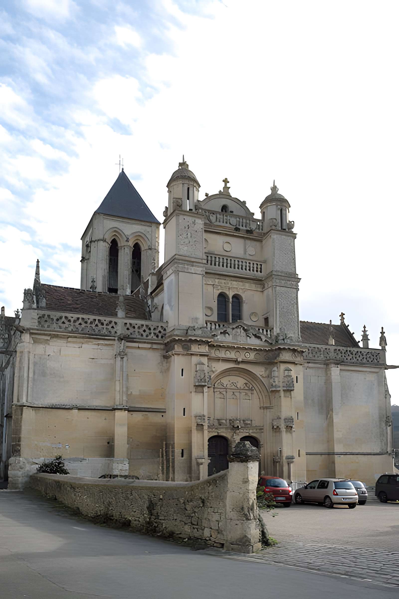 Église Notre-Dame et croix de Vétheuil