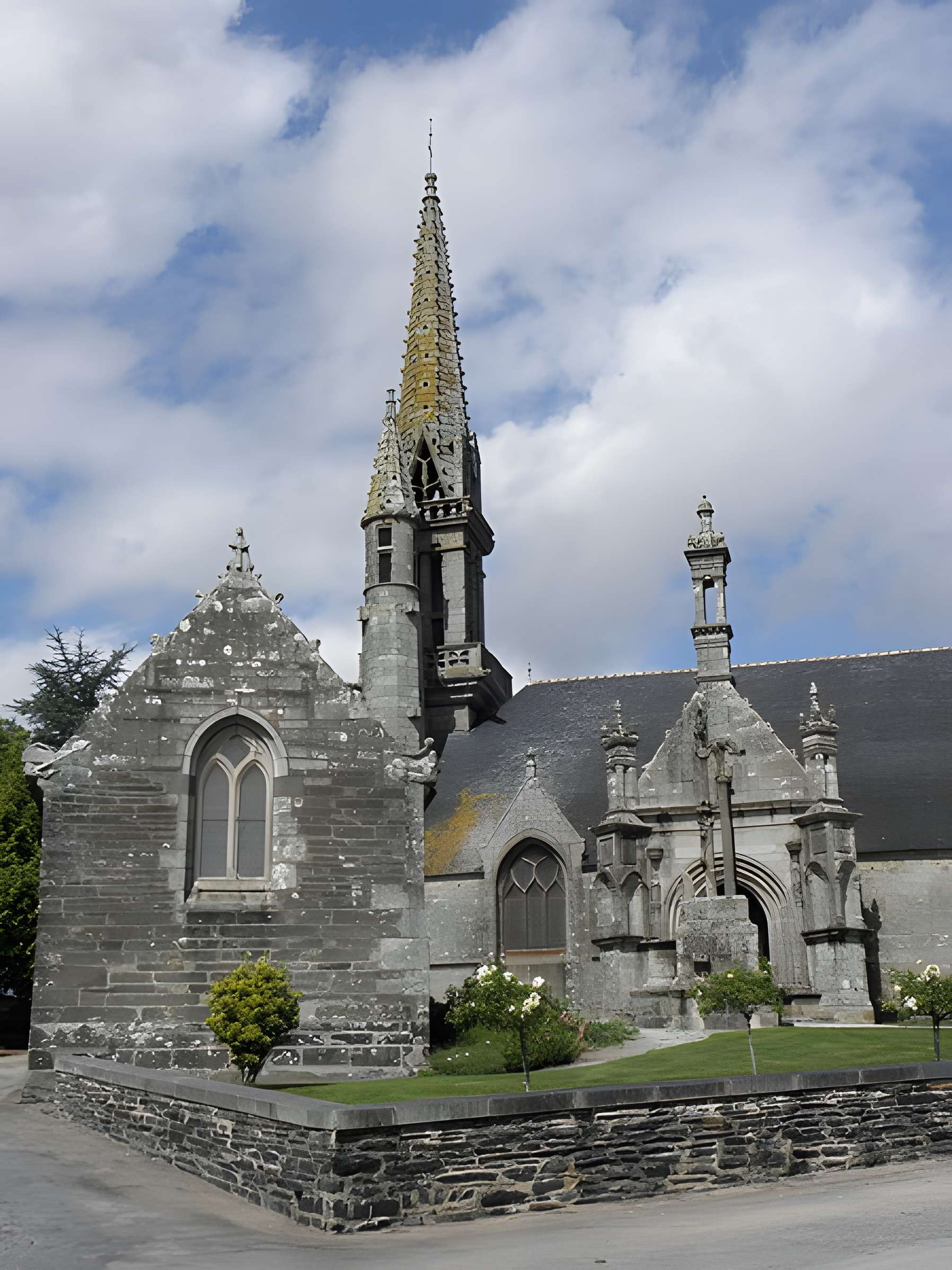 Église Notre-Dame et Saint-Tugen de Brasparts