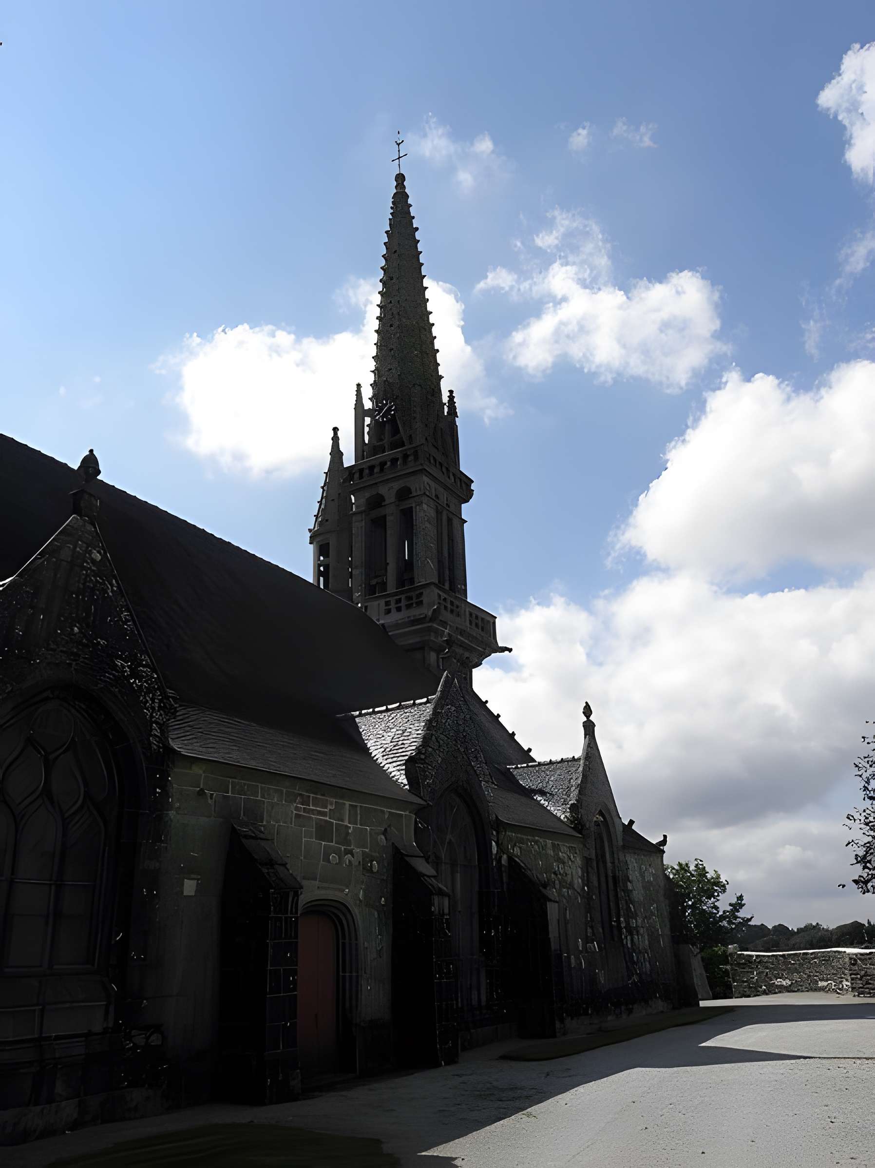 Église Notre-Dame et Saint-Tugen de Brasparts