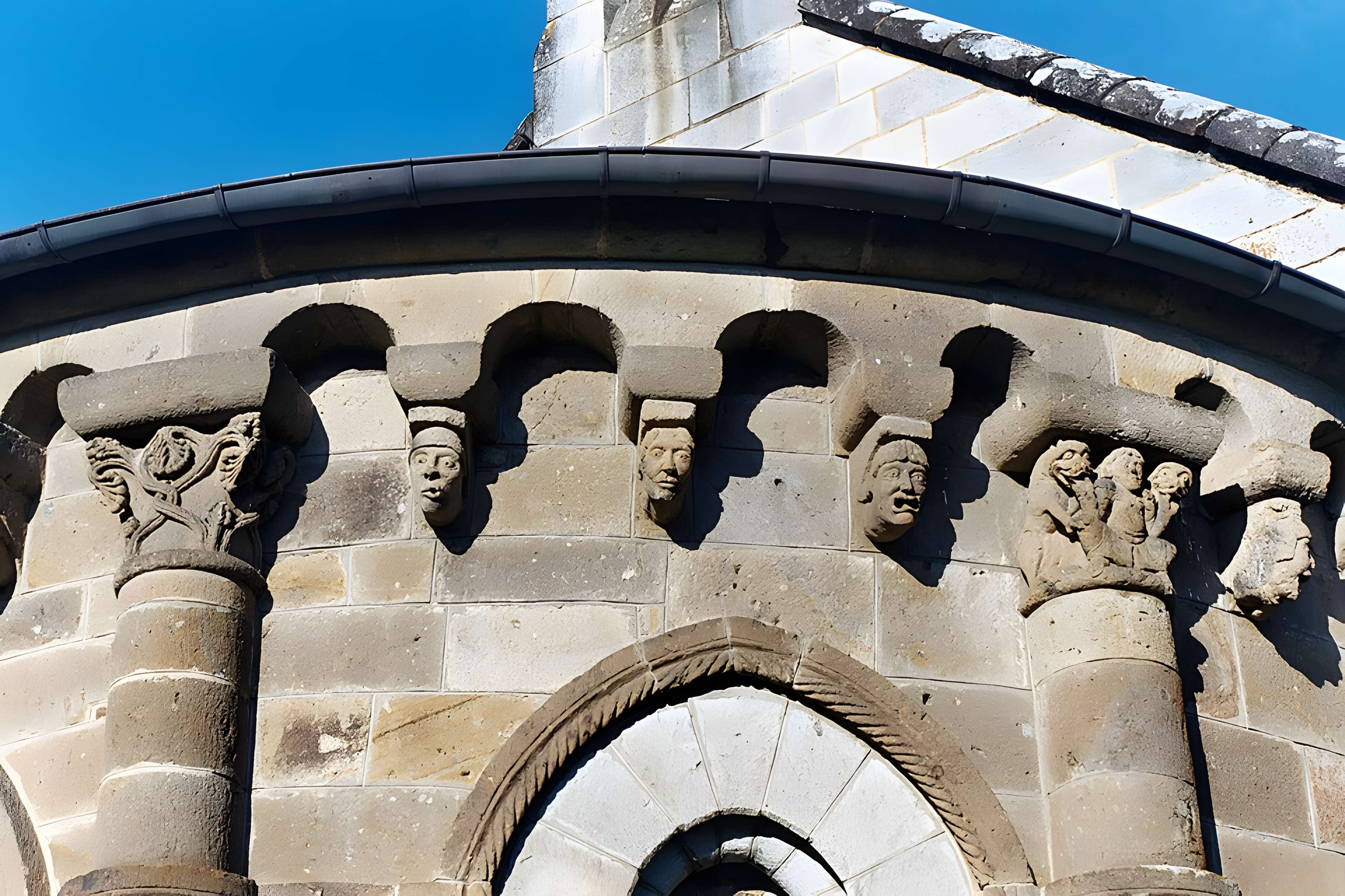 Église Saint-Georges d'Ydes-Bourg