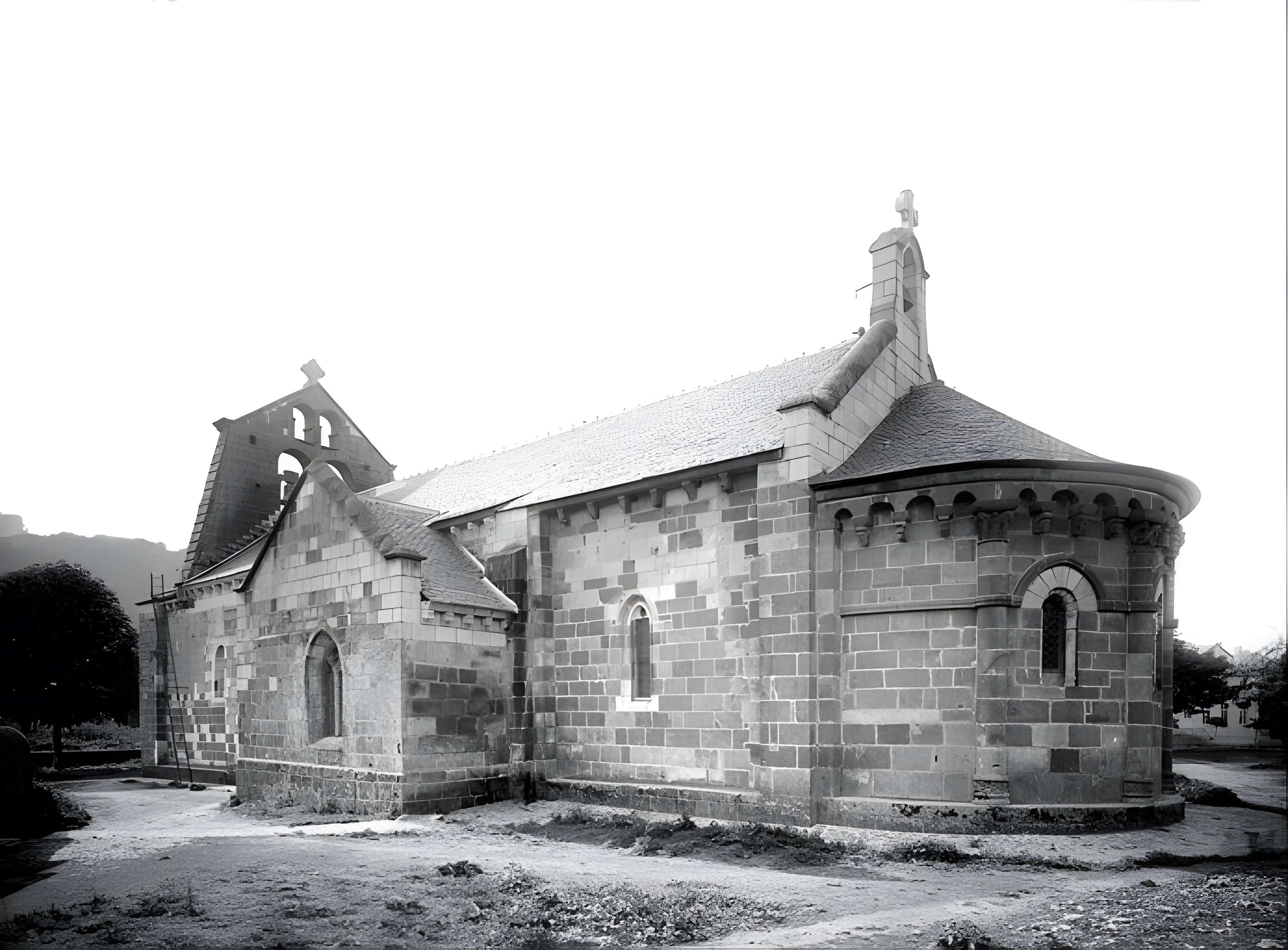 Église Saint-Georges d'Ydes-Bourg