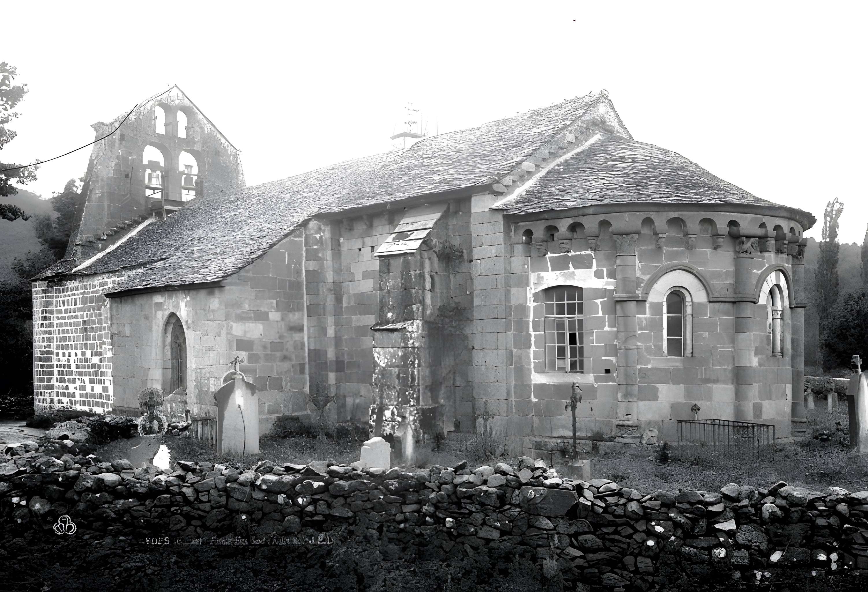Église Saint-Georges d'Ydes-Bourg