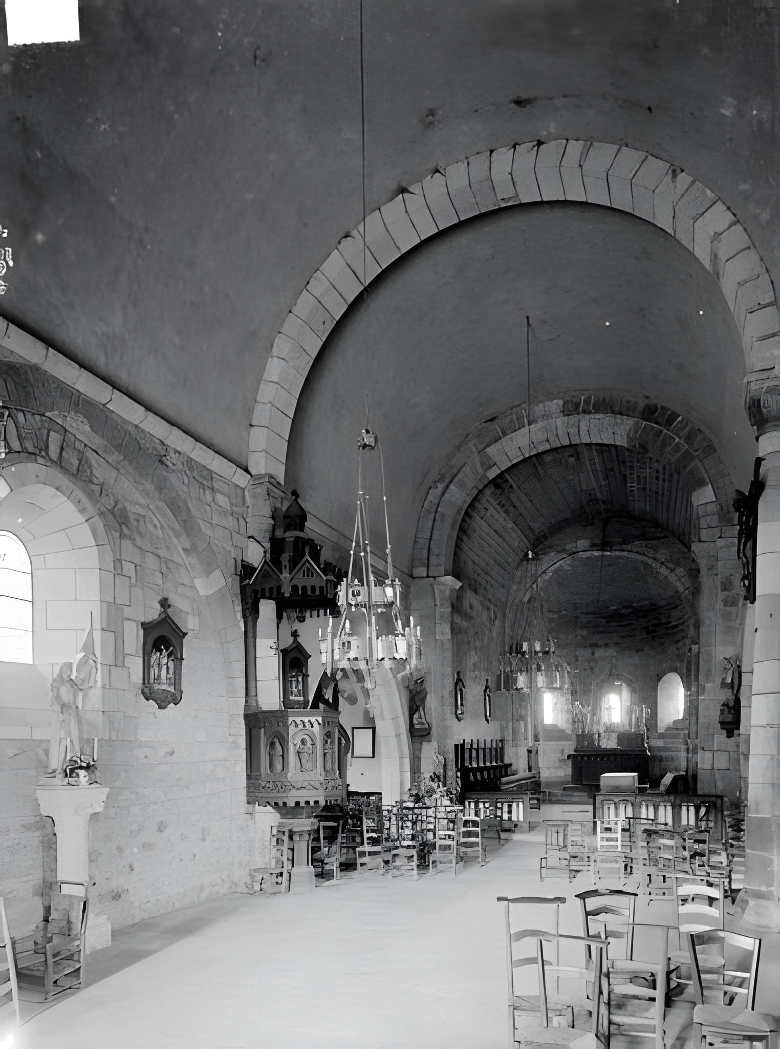 Église Saint-Georges d'Ydes-Bourg