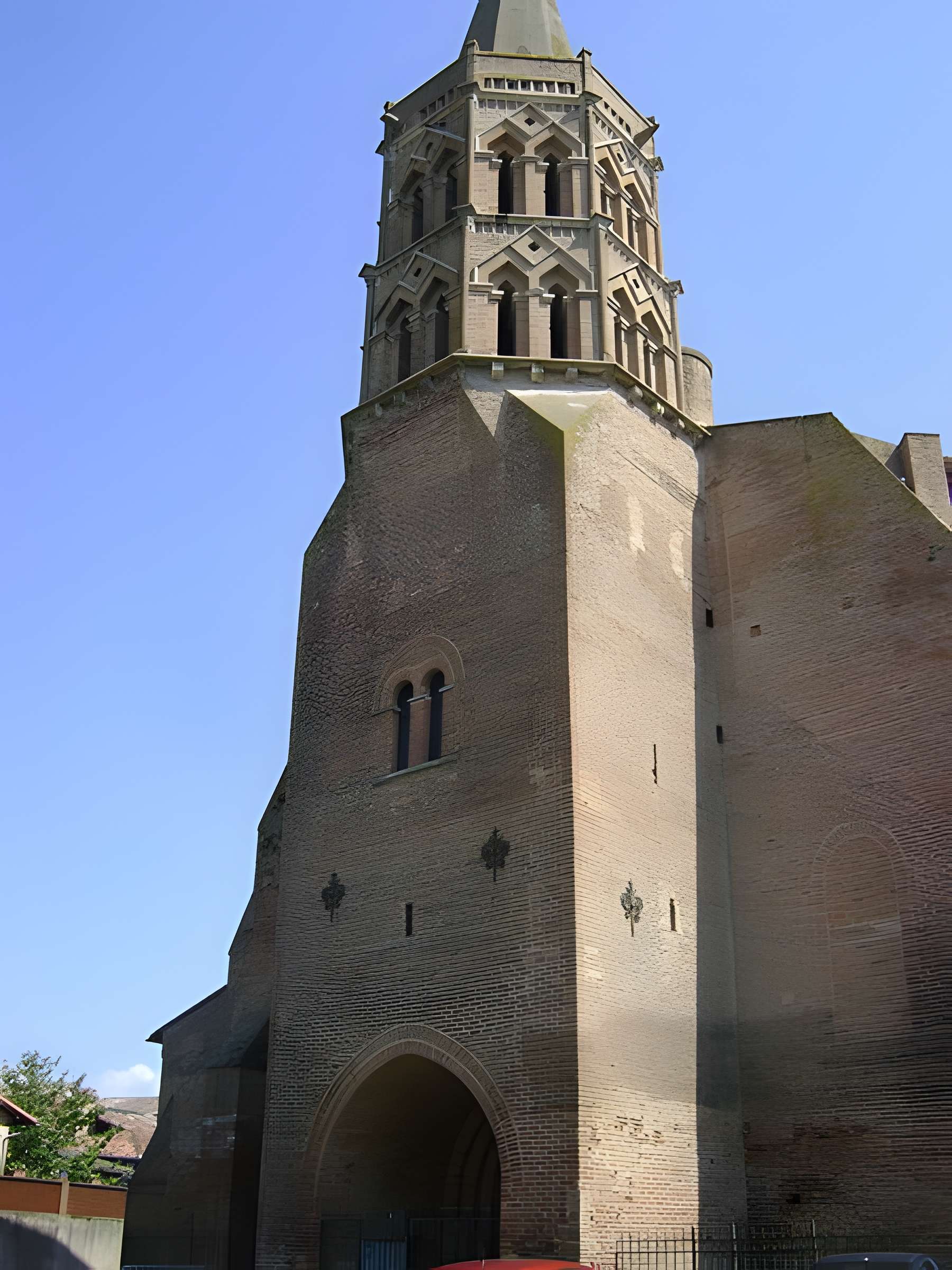 Église Notre-Dame-de-la-Jonquière de Lisle-sur-Tarn 
