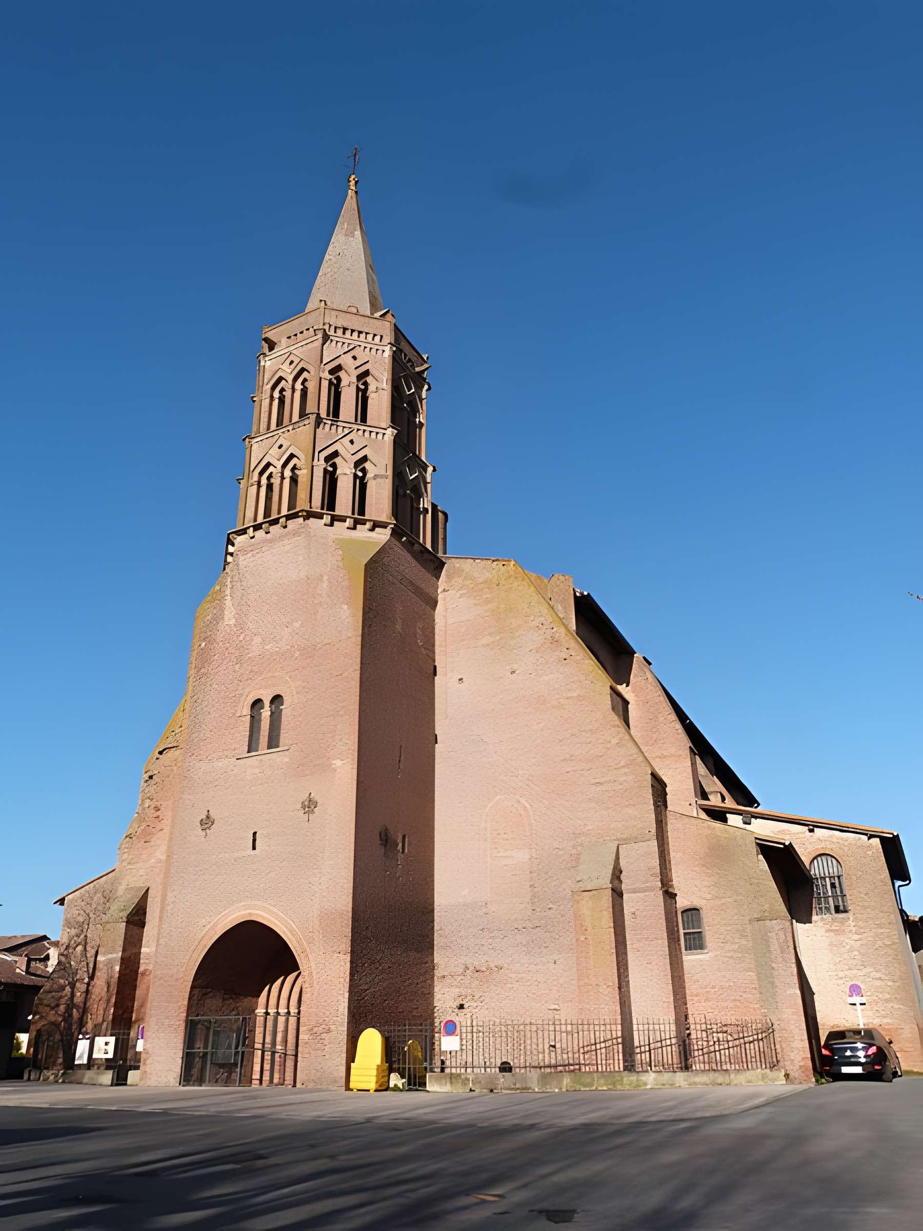 Église Notre-Dame-de-la-Jonquière de Lisle-sur-Tarn