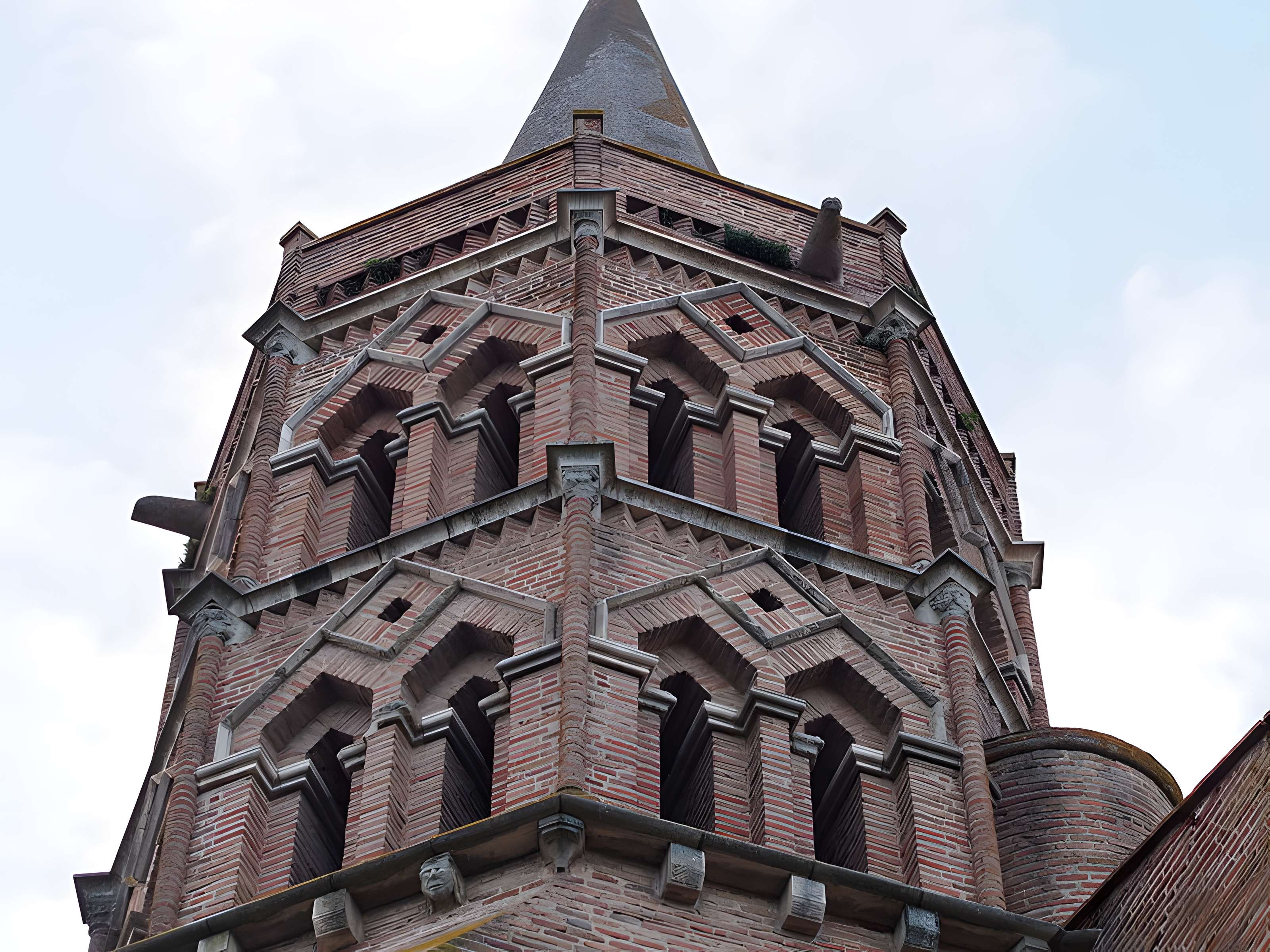 Église Notre-Dame-de-la-Jonquière de Lisle-sur-Tarn