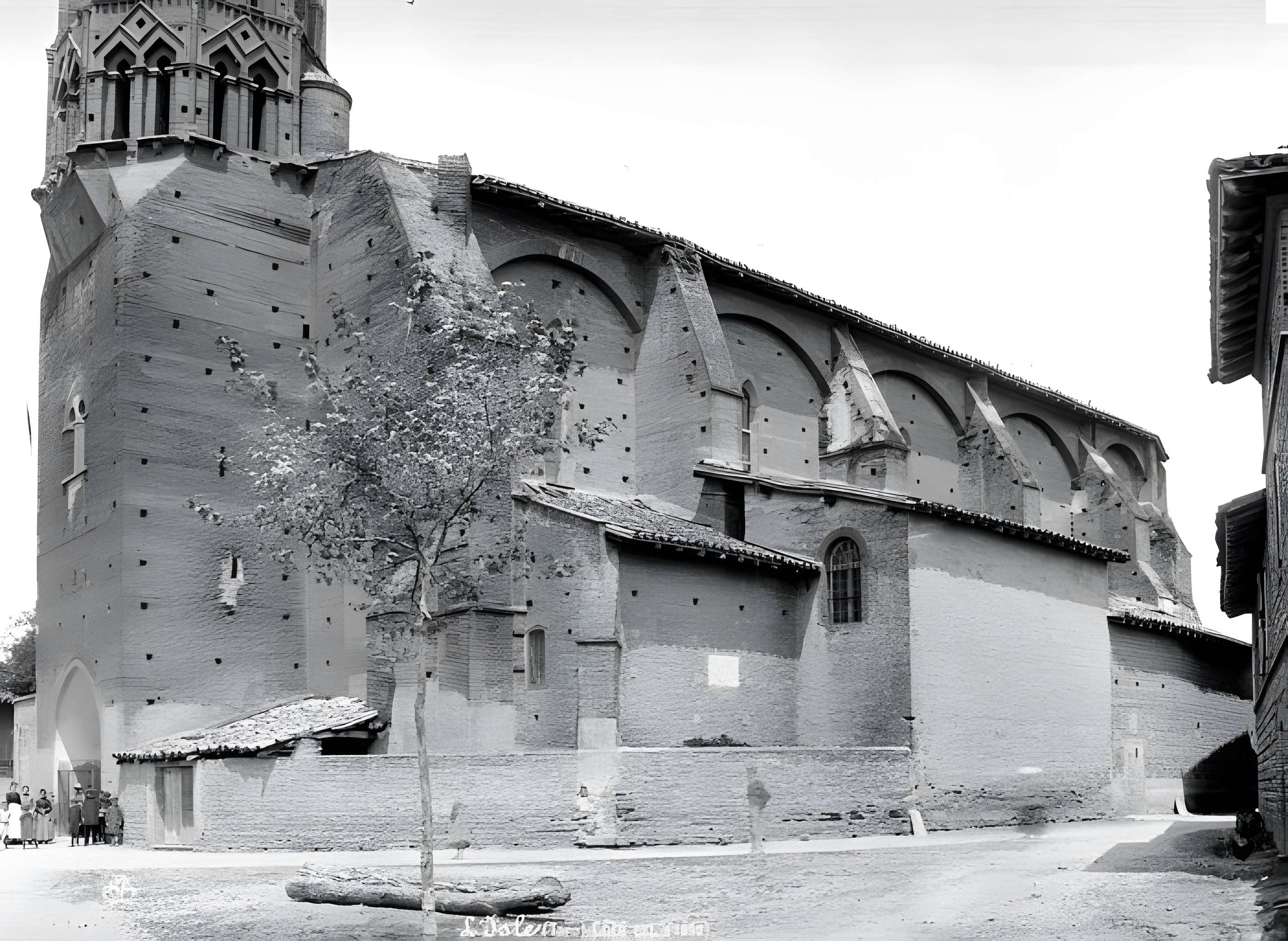 Église Notre-Dame-de-la-Jonquière de Lisle-sur-Tarn