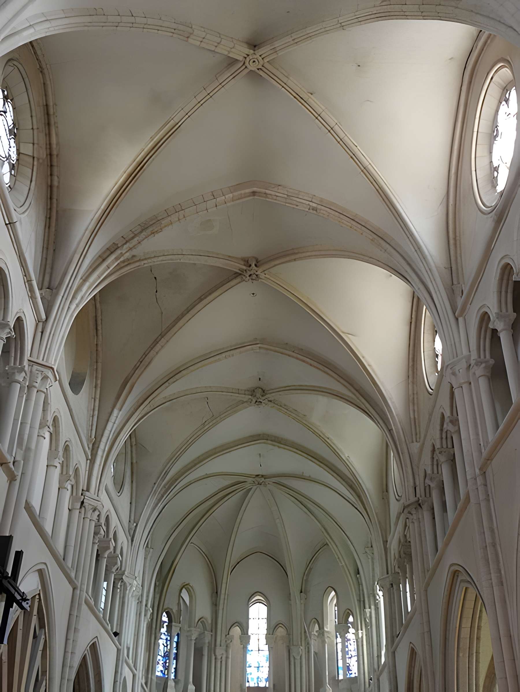 Église Notre-Dame-de-la-Nativité de Villeneuve-le-Comte