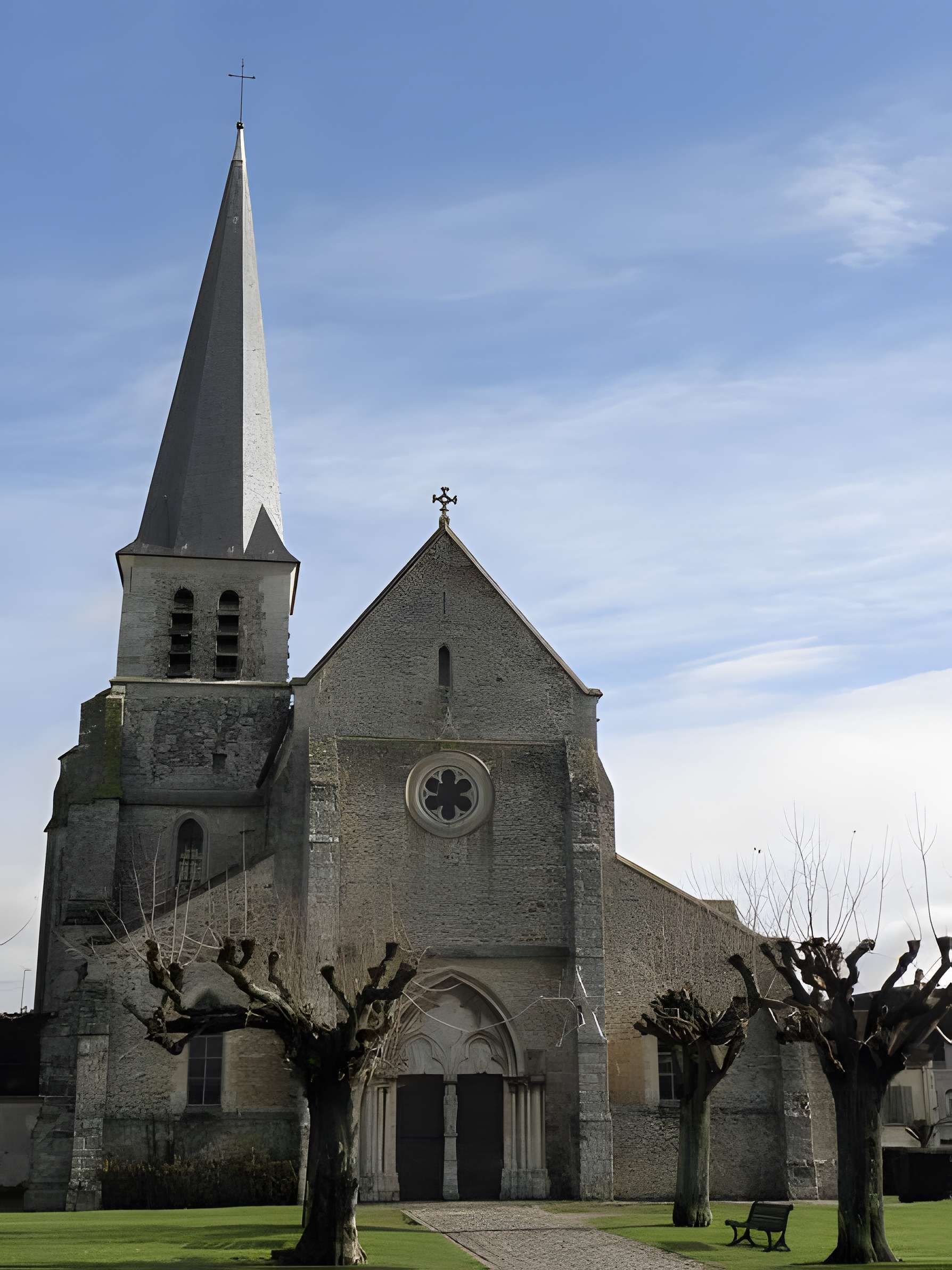 Église Notre-Dame-de-la-Nativité de Villeneuve-le-Comte