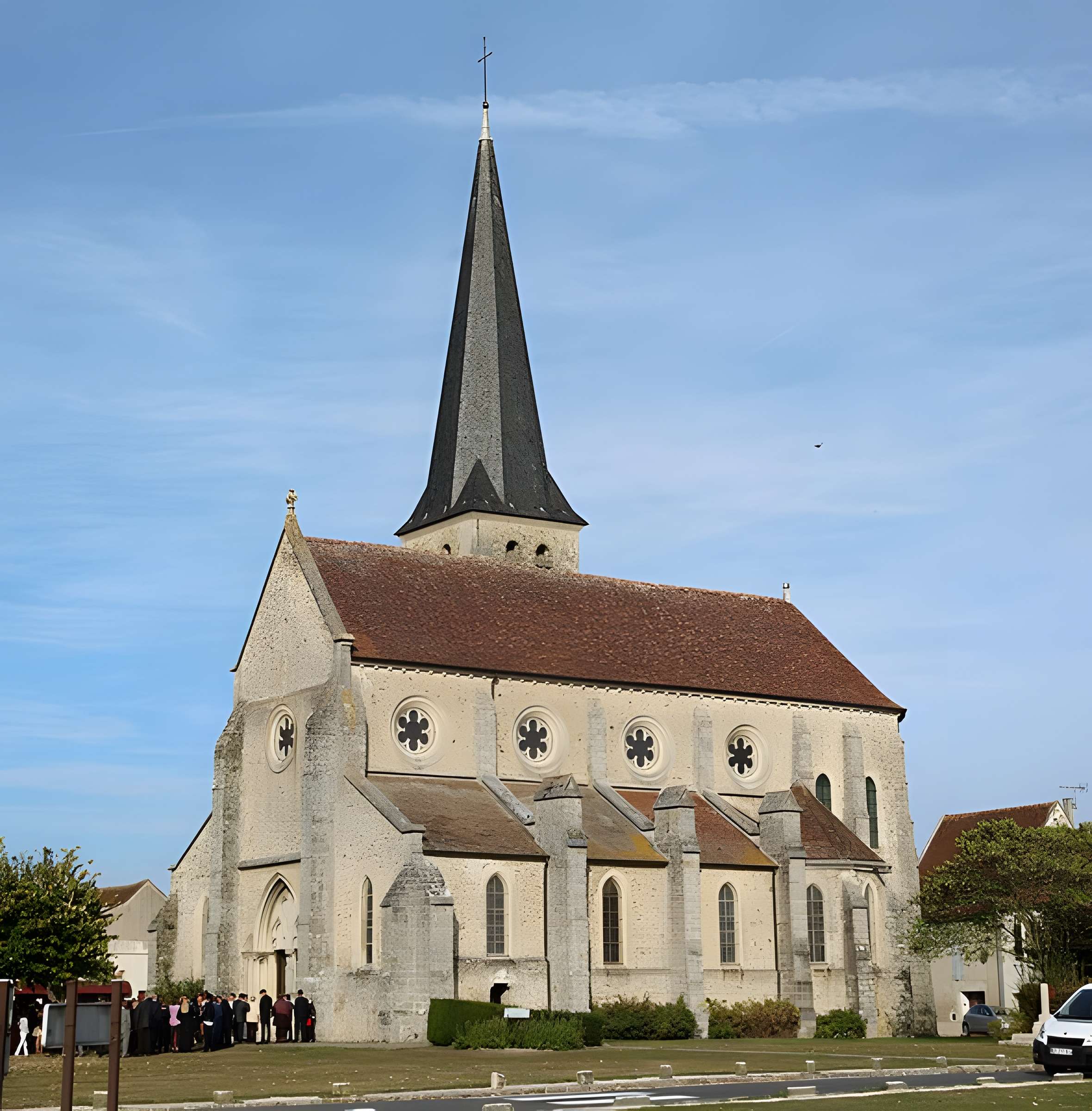 Église Notre-Dame-de-la-Nativité de Villeneuve-le-Comte