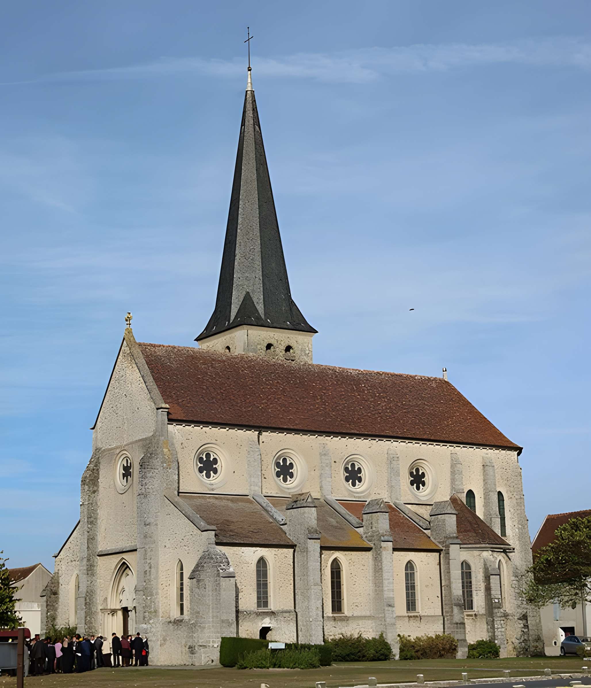 Église Notre-Dame-de-la-Nativité de Villeneuve-le-Comte