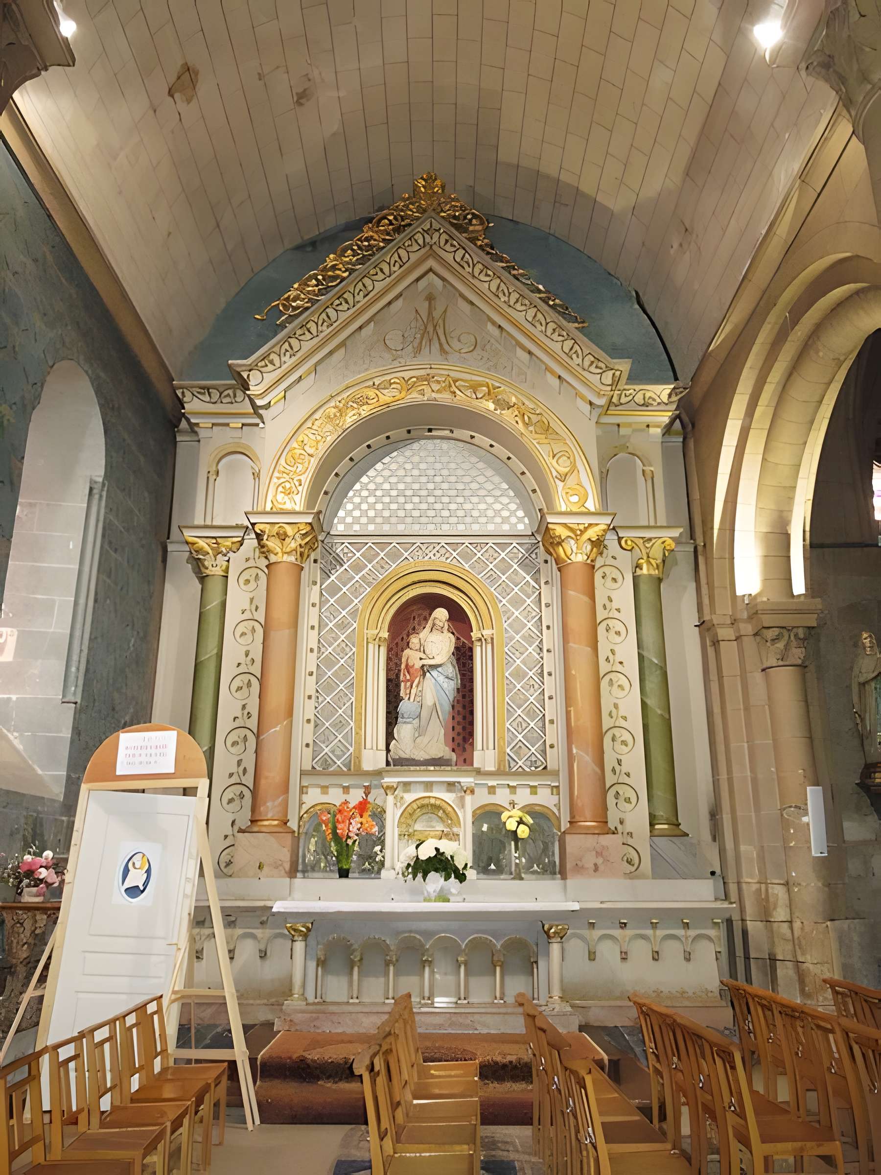 Église Saint-Gervais-Saint-Protais de Jonzac