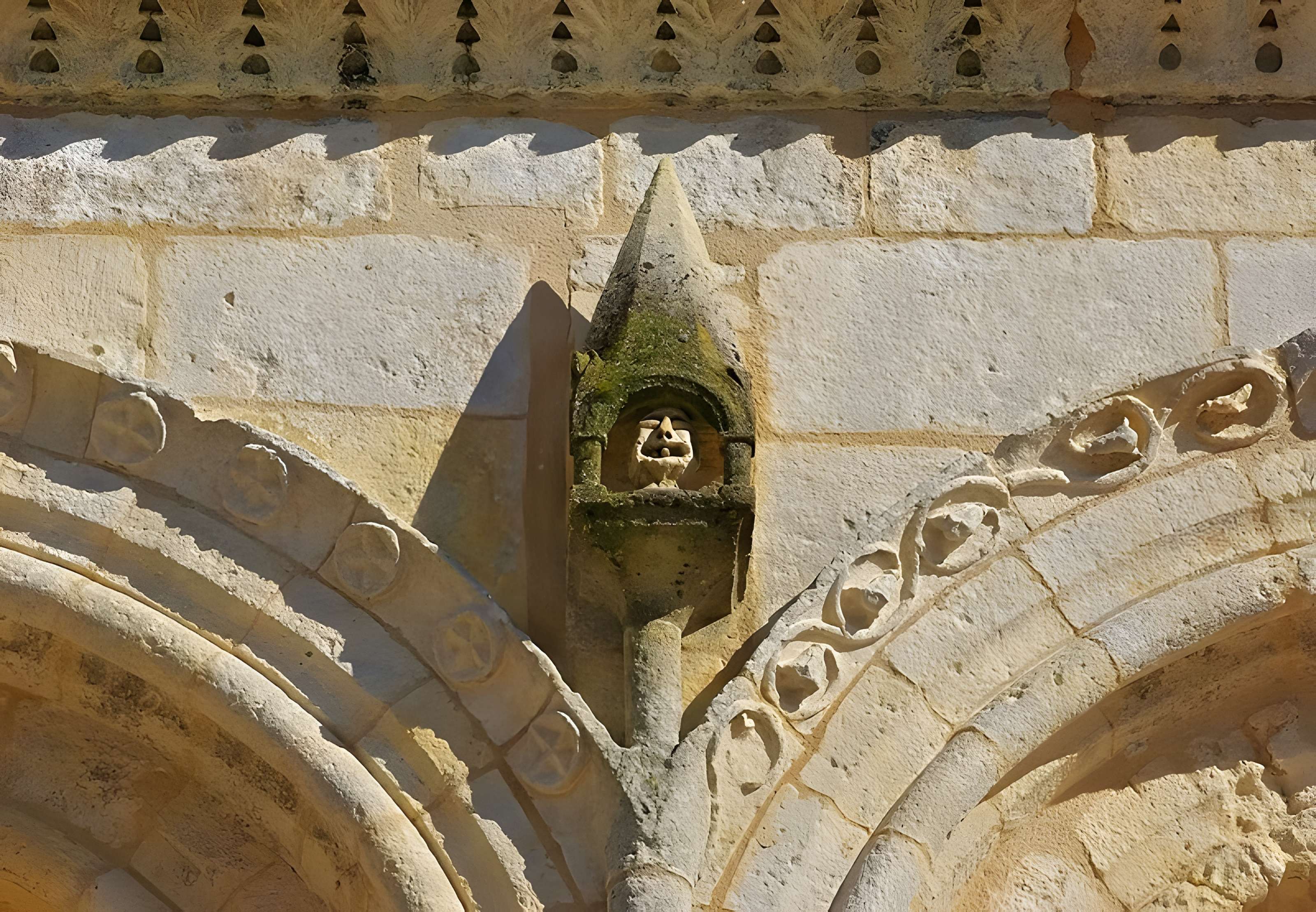 Église Saint-Gervais-Saint-Protais de Jonzac
