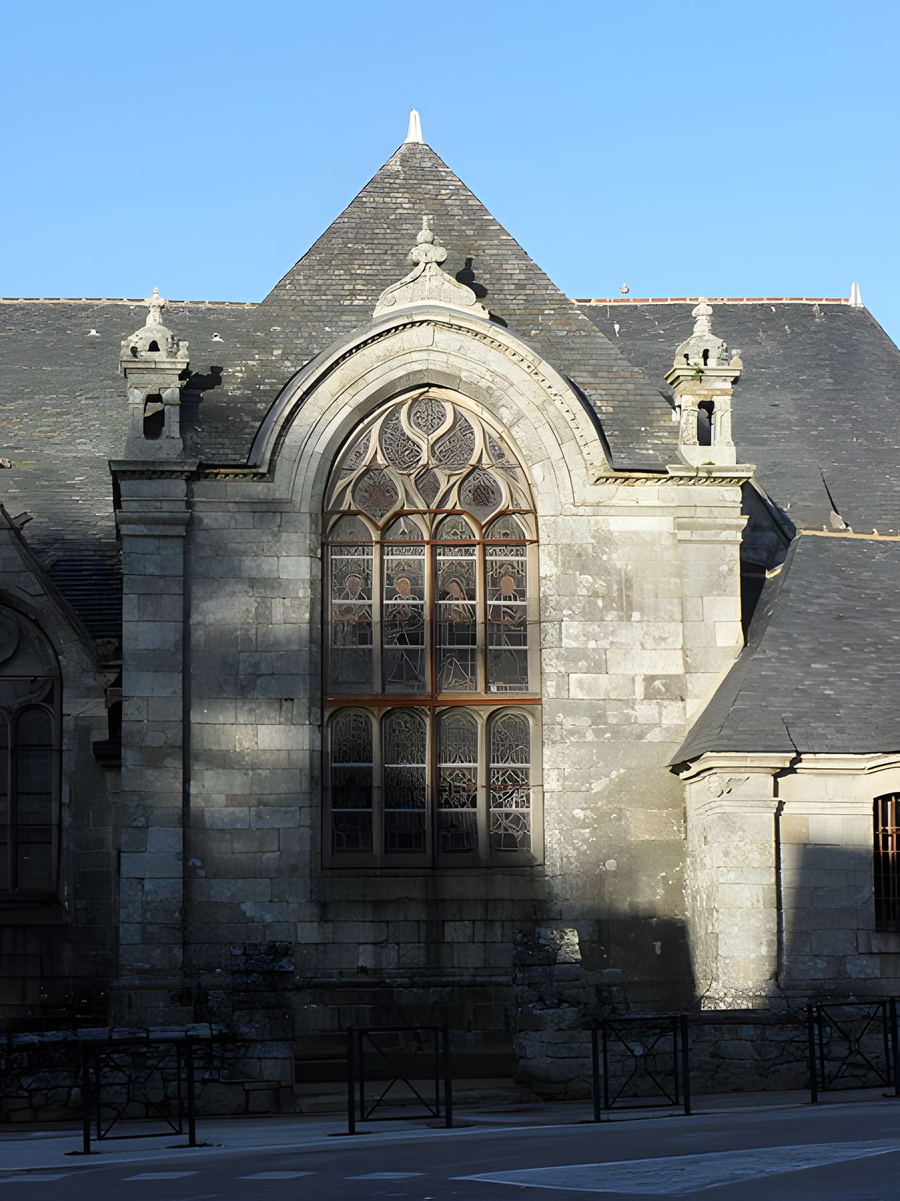 Église Saint-Herlé de Ploaré