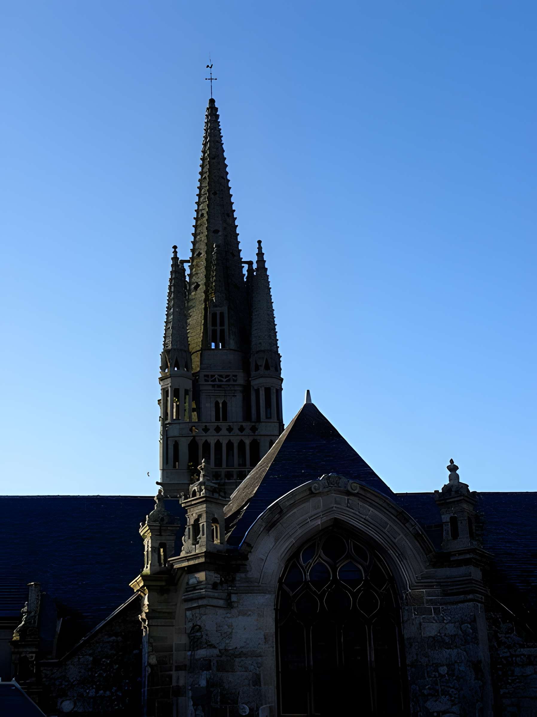 Église Saint-Herlé de Ploaré