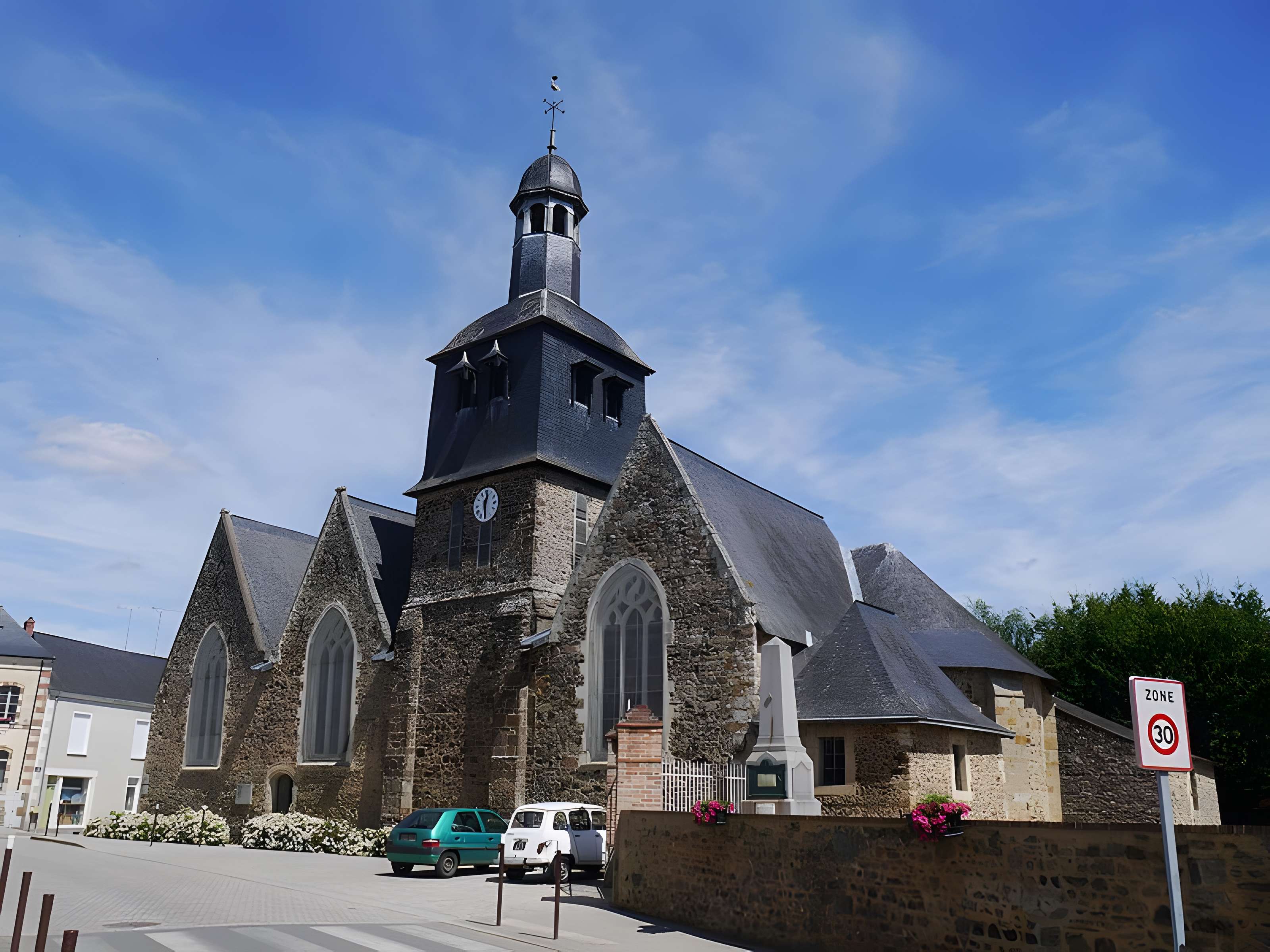 Église Notre-Dame-de-l'Assomption de Livré-la-Touche 