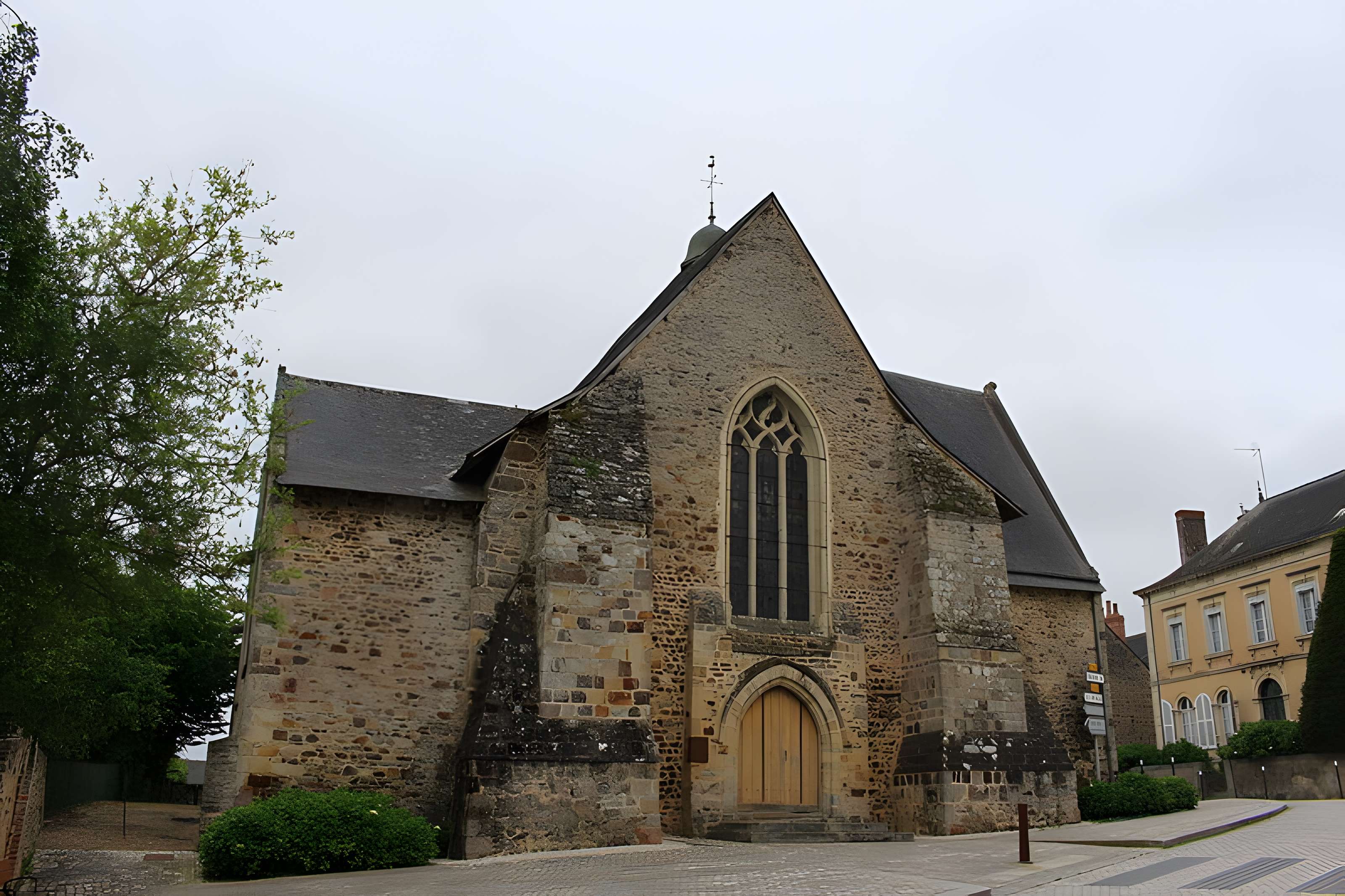 Église Notre-Dame-de-l'Assomption de Livré-la-Touche