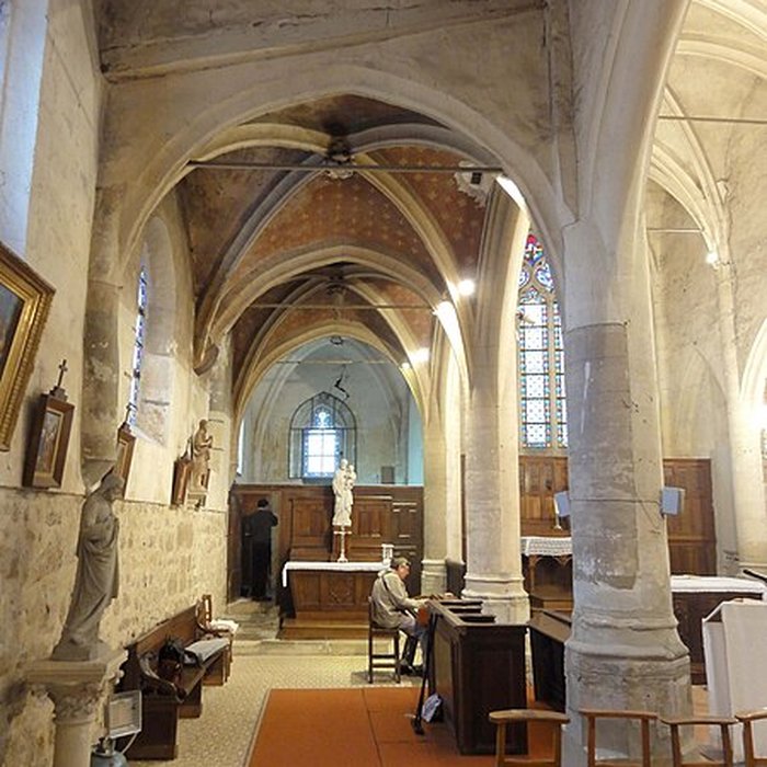 Photo de Église Notre-Dame-de-lAssomption de Vauréal et croix