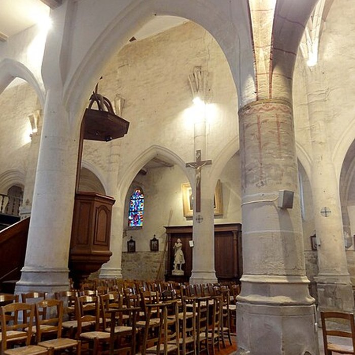 Photo de Église Notre-Dame-de-lAssomption de Vauréal et croix