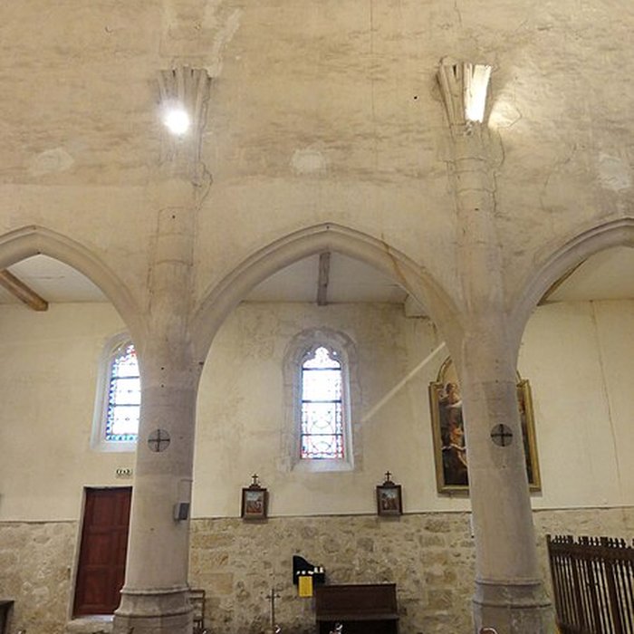 Photo de Église Notre-Dame-de-lAssomption de Vauréal et croix