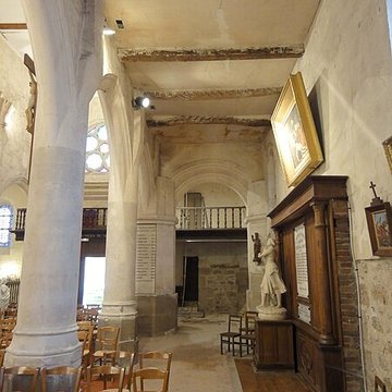 Église Notre-Dame-de-lAssomption de Vauréal et croix