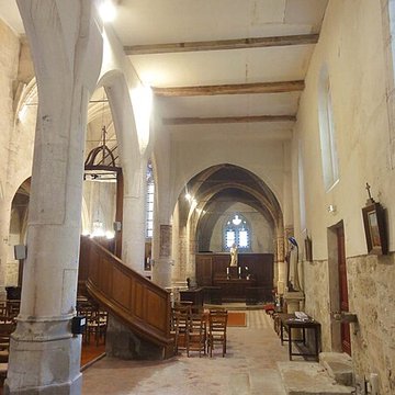 Église Notre-Dame-de-lAssomption de Vauréal et croix
