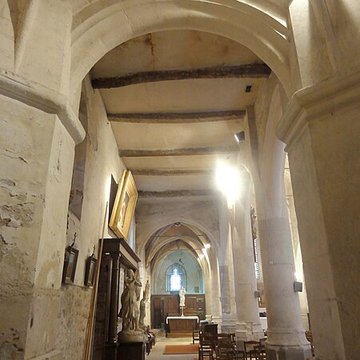 Église Notre-Dame-de-lAssomption de Vauréal et croix
