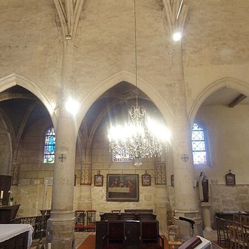 Église Notre-Dame-de-lAssomption de Vauréal et croix