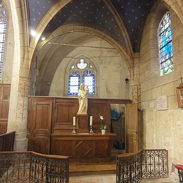 Église Notre-Dame-de-lAssomption de Vauréal et croix