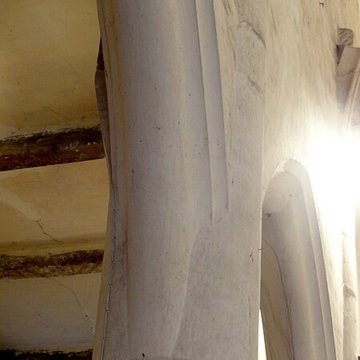 Église Notre-Dame-de-lAssomption de Vauréal et croix