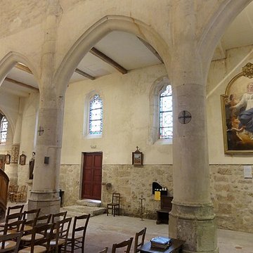 Église Notre-Dame-de-lAssomption de Vauréal et croix