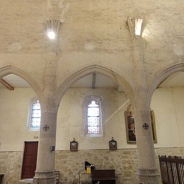 Église Notre-Dame-de-lAssomption de Vauréal et croix