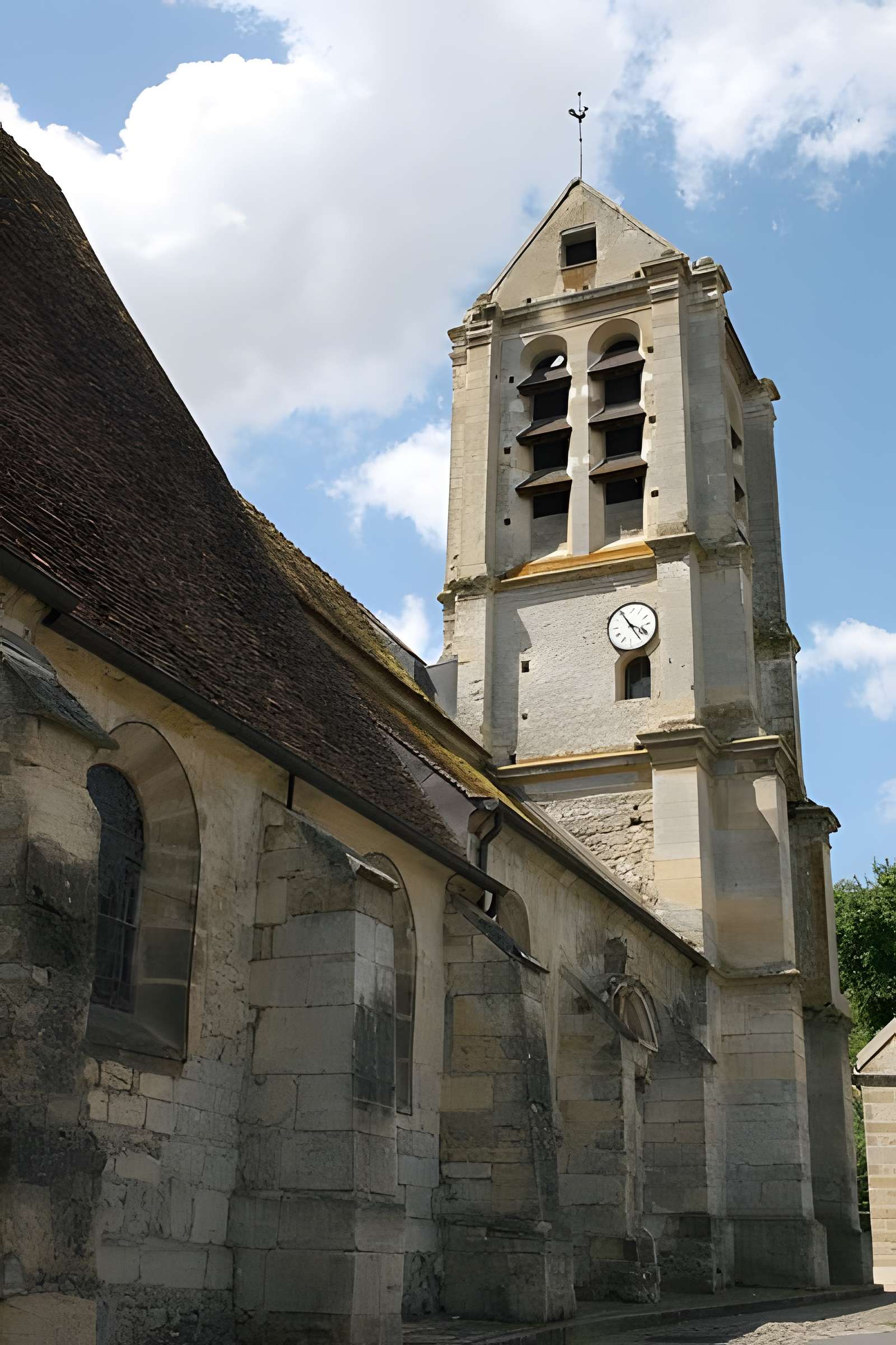 Église Notre-Dame-de-l'Assomption de Vauréal et croix 