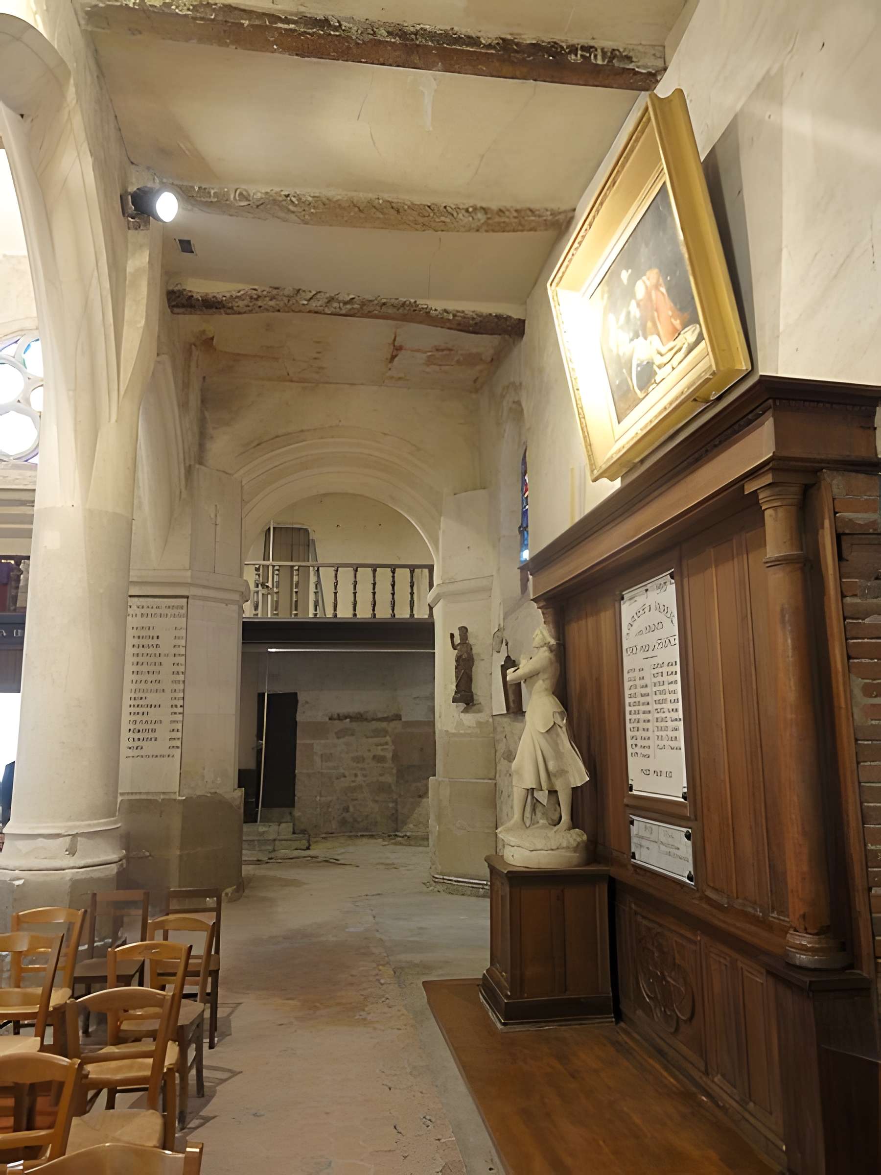 Église Notre-Dame-de-l'Assomption de Vauréal et croix