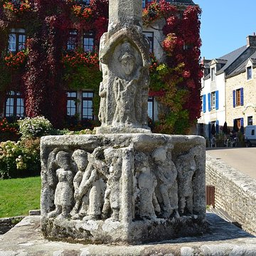 Église Notre-Dame-de-la-Tronchaye de Rochefort-en-Terre
