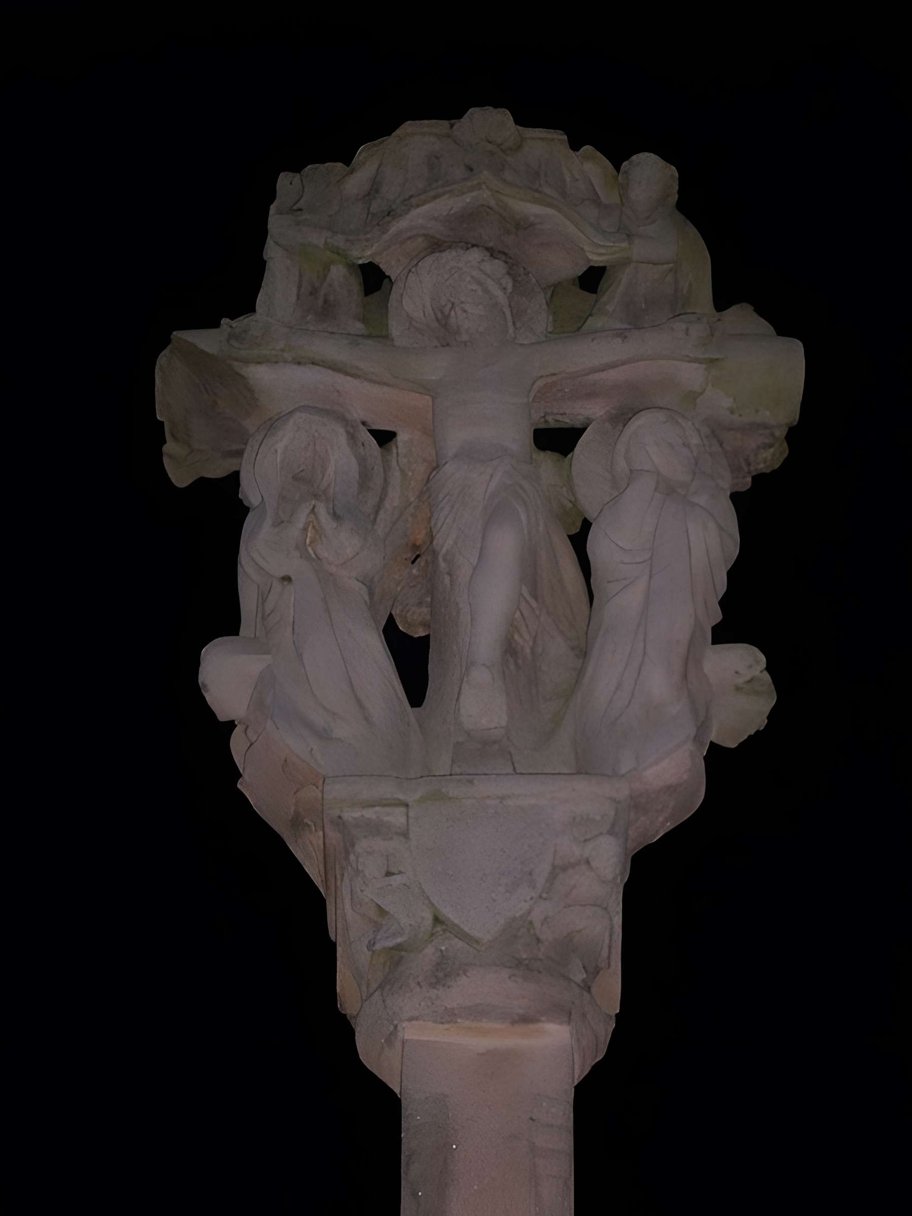 Église Notre-Dame-de-la-Tronchaye de Rochefort-en-Terre