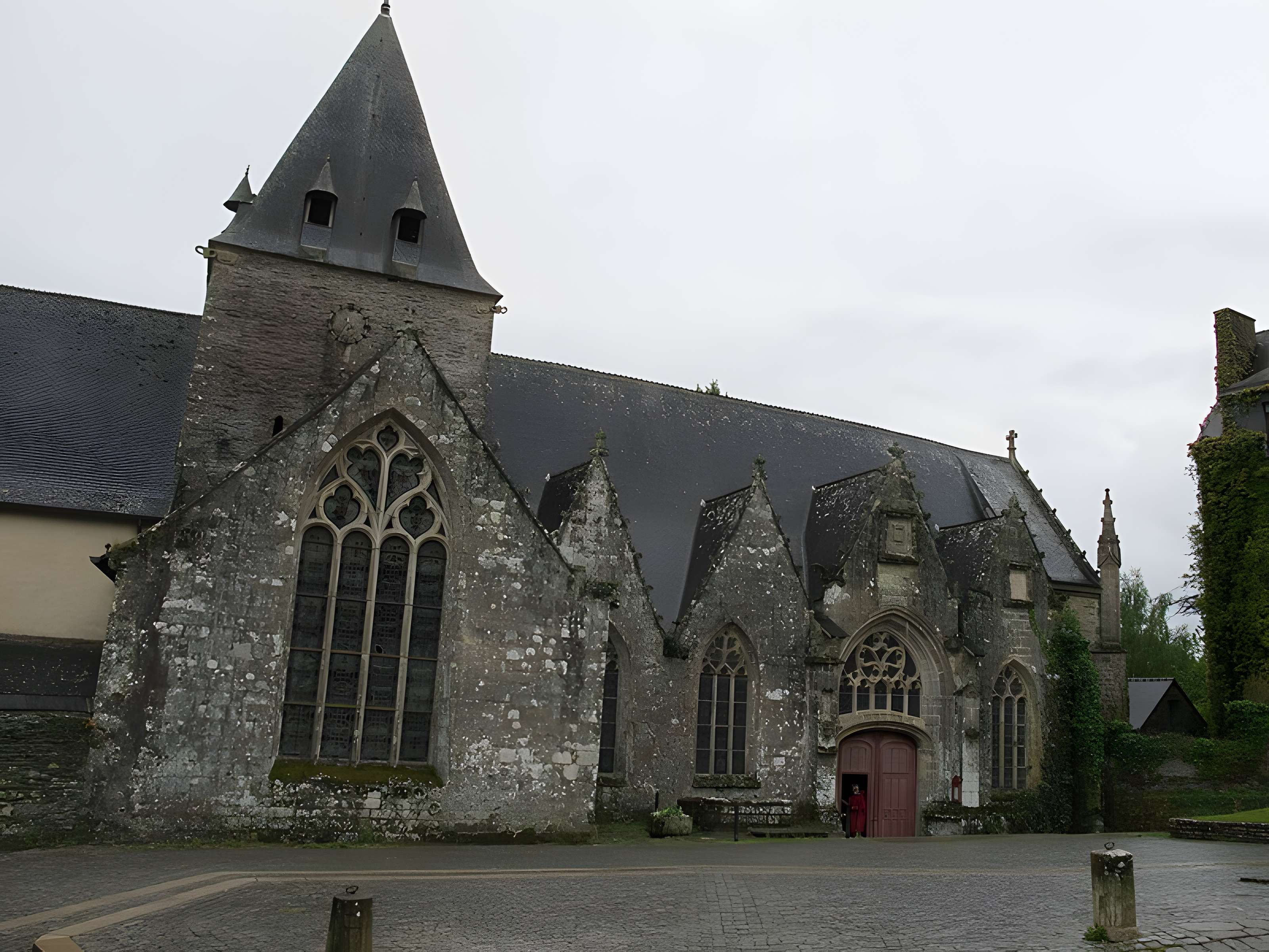 Église Notre-Dame-de-la-Tronchaye de Rochefort-en-Terre