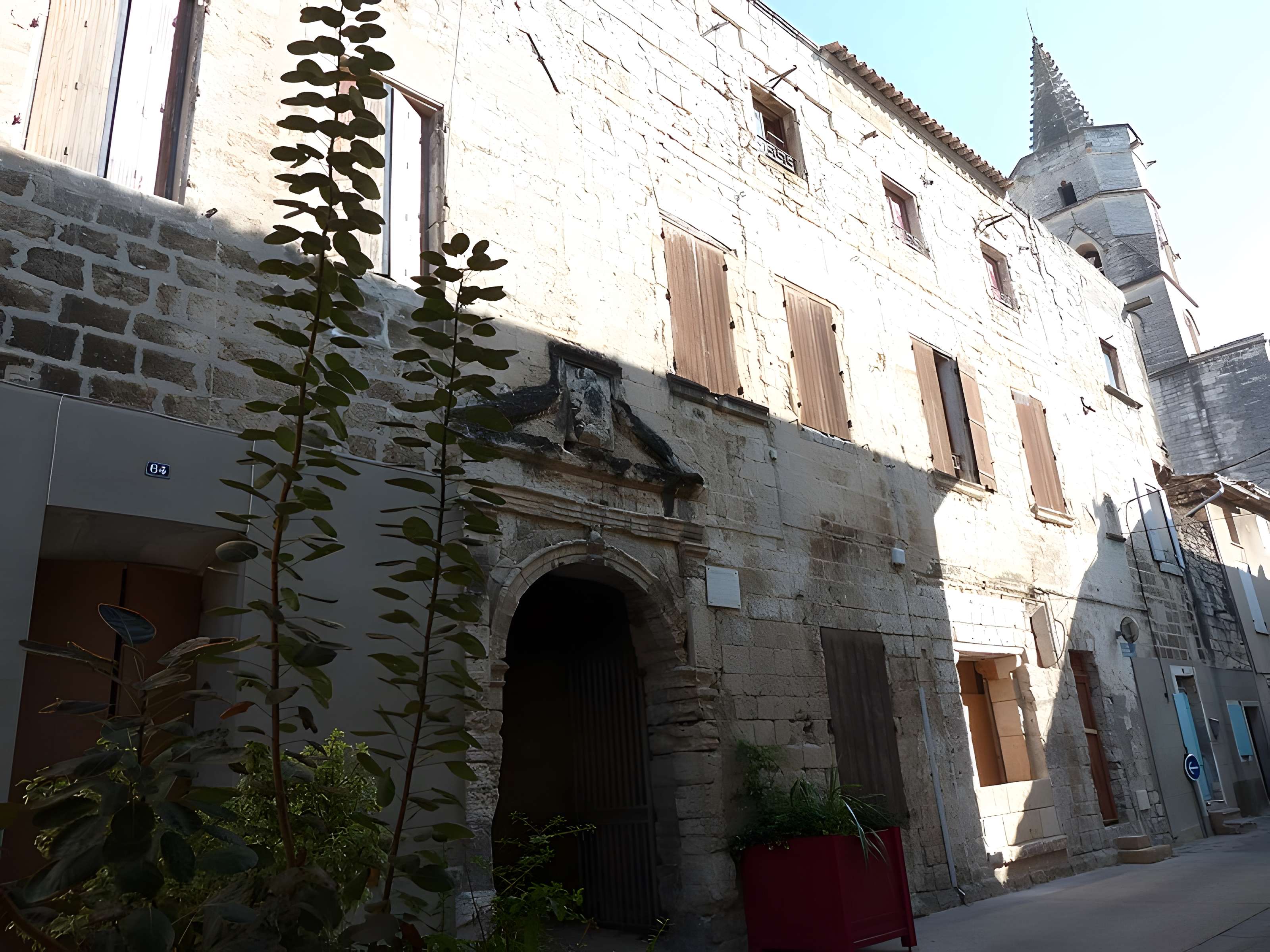 Église Notre-Dame-de-Malpas de Montfrin