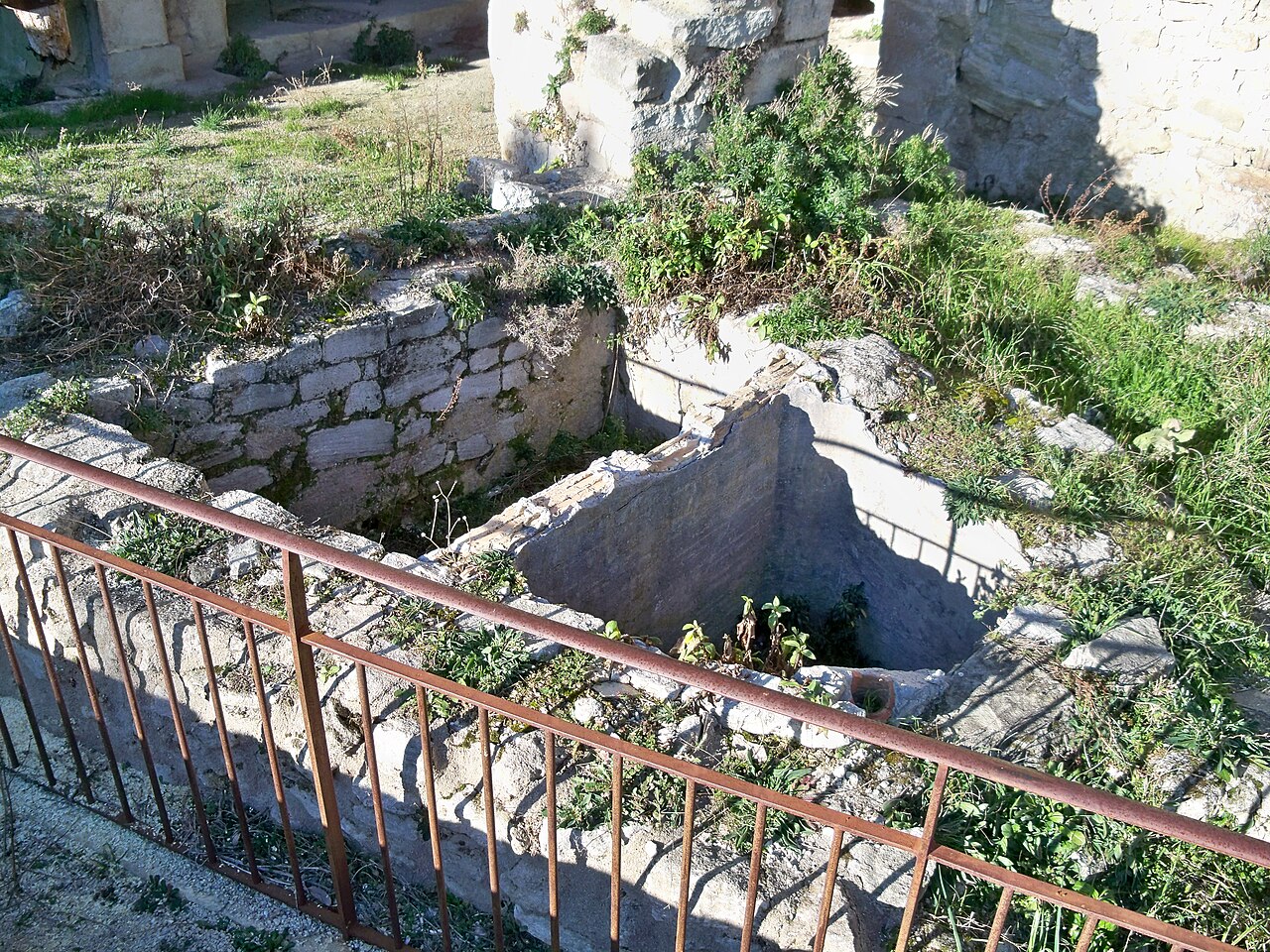 Église Notre-Dame-de-Pitié de Saignon