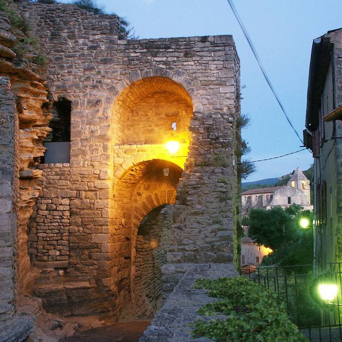 Photo de Église Notre-Dame-de-Pitié de Saignon